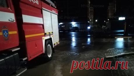 Около 12 тысяч жителей Сочи остаются без электричества из-за непогоды. Около 12 тысяч человек в четырех районах Сочи остаются без электроснабжения после аварий на линиях электропередачи из-за непогоды. Об этом сообщили в пресс-службе ГУ МЧС России по Краснодарскому краю. &quot;В четырех районах Сочи ...