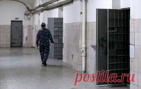 Двоих военных РФ обвинили в том, что не предотвратили нападение ВСУ на территорию России. По данным газеты &quot;Коммерсантъ&quot;, один из офицеров своими действиями не предотвратил нападение ВСУ на территорию РФ в Белгородской области весной 2022 года, сопровождавшееся массовой гибелью и ранениями военнослужащих, а также уничтожением и повреждением боевой техники