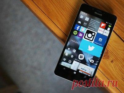 В Windows 10 Mobile вскоре появится функция разблокировки отпечатком пальца За последние годы биометрический способ авторизации стал чрезвычайно популярным в мобильных устройствах. В прошлогодних Lumia 950 и 950 XL появилась возможность разблокировать устройство с помощью сканера радужной оболочки глаза, но данный способ имеет ряд недостатков по сравнению с разблокировкой посредством отпечатка пальца. Во время конференции WinHEC компания заявила, что поддержка данной функции появится в Windows…