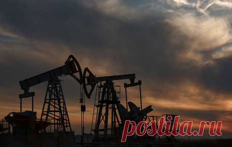 Эксперты: нефтяники не получат около 145 млрд рублей выплат по демпферу за сентябрь. Как сообщили в исследовательской группе &quot;Петромаркет&quot;, сумма невыплаченного демпфера составляет около 60 млрд рублей по автобензину и 85 млрд рублей по дизтопливу