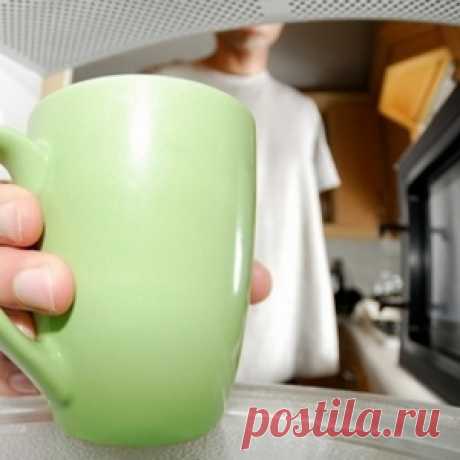 Это необходимо знать каждому, у кого есть микроволновка --8 запретов, которые помогут сохранить здоровье и кухню