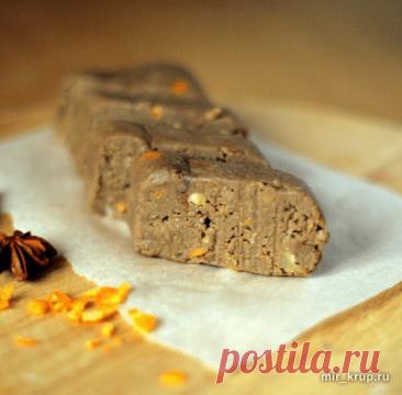 Нутовая шоколадная колбаска