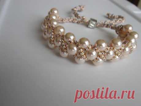 Net-A-Porter Bracelet.Простой плетеный браслет Monica Vinader.