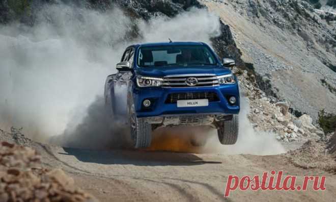 Toyota Hilux нового поколения «обошел» своих конкурентов