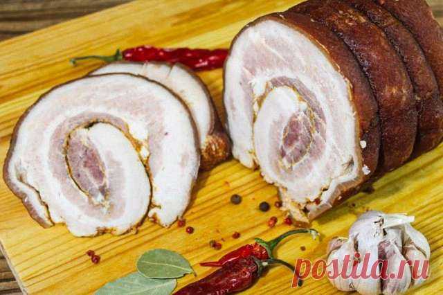 Рулет из грудинки в луковой шелухе — Мой садочек