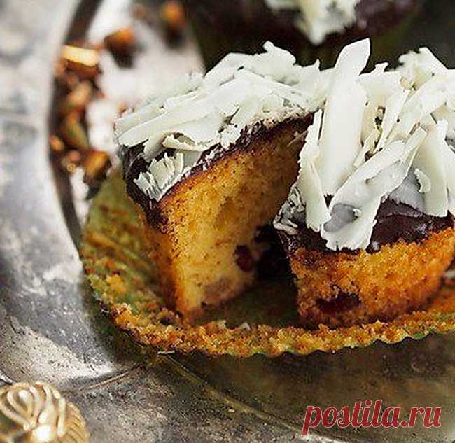 Пряные маффины с имбирем и клюквой.
