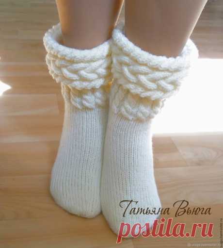 Чудесные носочки. Автор Татьяна Вьюга.
#knitting #вязание_спицами #носки_спицами