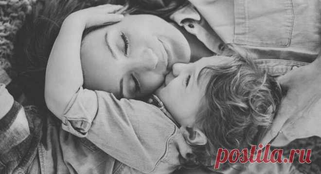 Я люблю тебя мама. Удивительный рассказ
. Только любящее сердце матери способно на такое. Слушайте рассказ «Я люблю тебя, мама» который вас удивит и не оставит равнодушными. Ольга теперь осталась совсем одна в двухкомнатной квартире, после того как сын уехал на заработки в район крайнего севера. Поначалу ей даже нравилось жить одной, никаких тебе забот, но уже через пару дней ей […]
Читай пост далее на сайте. Жми ⏫ссылку выше