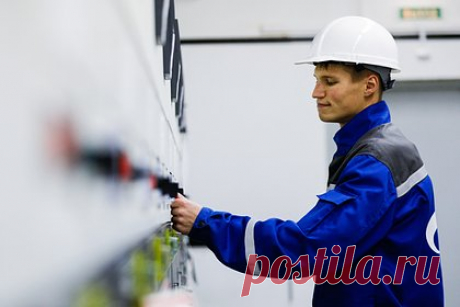 Тысячи жителей российского региона остались без отопления в рекордные морозы. В Башкирии около четырех тысяч жителей остались без тепла — его подача прекратилась в 867 домах. Причиной стала повышенная нагрузка на сети из-за рекордных морозов, достигавших 40 градусов. В результате аварии пострадавшие, проживающие в селах Иглино и Нагаево, лишились не только отопления, но и электричества.