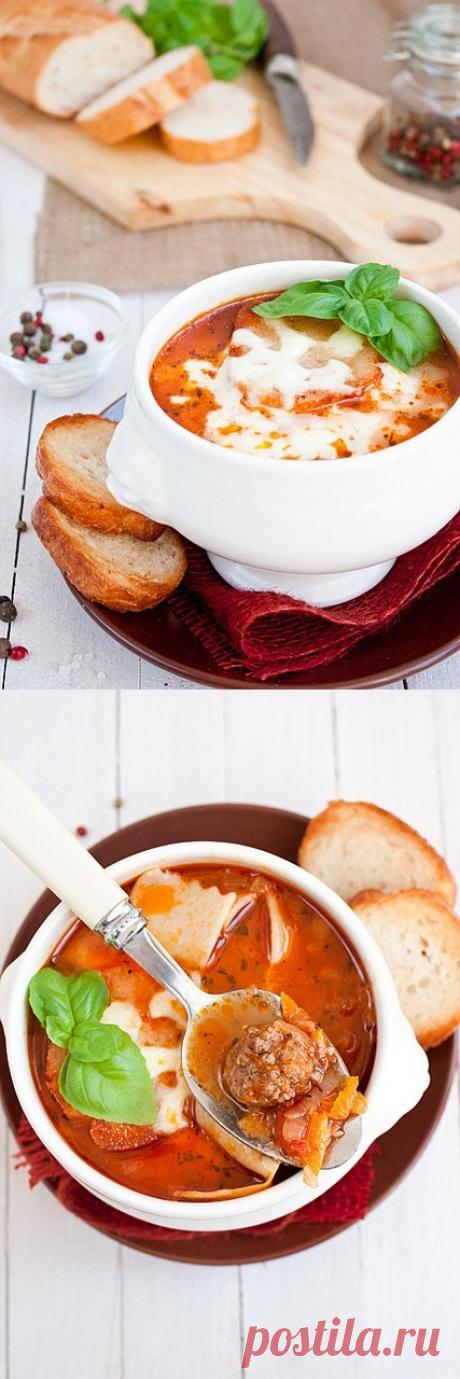 Суп лазанья для настоящих любителей лазаньи! Густой, питательный, с насыщенным вкусом томатов и итальянских трав.