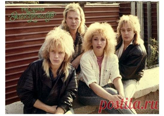 Электроклуб  
Советская и российская электропоп-группа середины 80-х и начала 90-х годов!