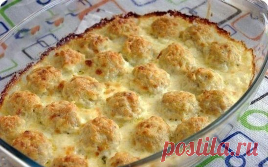 Нежные куриные шарики в сырно-сливочном соусе