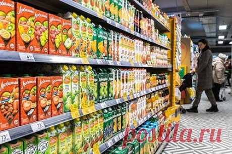 Tetra Pak приостановит выпуск упаковок для напитков. Крупнейший в России поставщик упаковочной продукции Tetra Pak заявил о временном сокращении ассортимента пищевой упаковки из-за нехватки некоторых комплектующих. Компания приостановит выпуск упаковок для вина и напитков (кроме сока) объемом два литра. Выпуск упаковки для социально значимых продуктов увеличится.