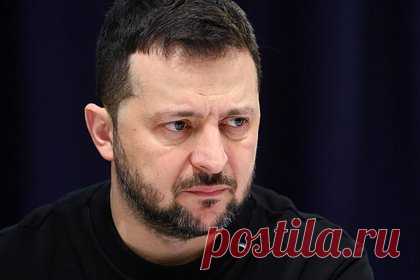 Зеленский посетил ВСУ на купянском направлении. Президент Украины Владимир Зеленский посетил позиции армии на купянском направлении. Об этом сообщает его офис. «Зеленский во время поездки в Харьковскую область побывал в батальонном командном пункте 14-й отдельной механизированной бригады имени князя Романа Великого», — говорится в заявлении.
