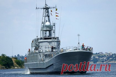 Эксперт оценил последствия уничтожения украинского корабля «Юрий Олефиренко». После уничтожения среднего десантного корабля (СДК) «Юрий Олефиренко», который стал последним боевым кораблем Военно-морских сил (ВМС) Украины, Киеву придется арендовать флот, сообщил полковник в отставке Анатолий Матвийчук. Корабль уничтожили в результате удара высокоточным оружием ВКС России.