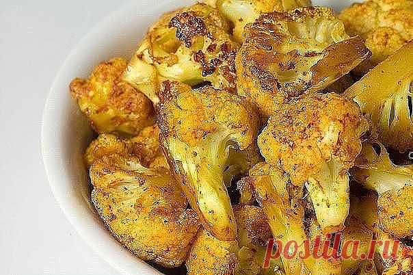 Как приготовить самую вкусную цветную капусту в мире: лучше я не пробовал!
Даже если ты не особый фанат блюд из цветной капусты, однозначно попробуй приготовить этот овощ по новому рецепту!!!
Румяную, ароматную, хрустящую снаружи и нежную внутри, жареную цветную капусту в сырной панировке невозможно не полюбить!
Жареная цветная капуста
ИНГРЕДИЕНТЫ
● 1 кочан цветной капусты
● 3 яйца
● 6 ст. л. муки
● масло для жарки
● 1 ст. панировочных сухарей
● 50 г тертого твердого сыра
...