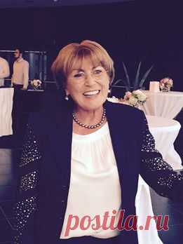 (9) Sylvia Jacobs