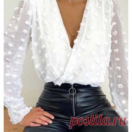 Photo shared by La_Vie_En_Rose on August 04, 2020 tagging @tbdress.fashion. На изображении может находиться: один или несколько человек.