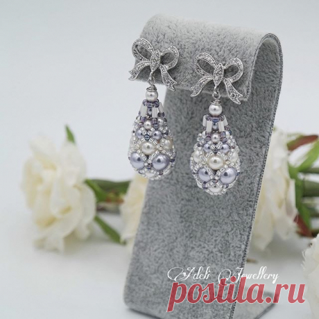 ⚜️ПРОДАНО⚜️
Девочки , как мне нужна ваша поддержка)! Буду признательна каждой из вас за ваши комментарии и лайки 🥰.
А я хочу познакомить вас с такой романтичной , шикарной парой серёжек из кристального #жемчуга #сваровски и японского бисера. Работа над ними оказалась очень долгой и кропотливой, но результат  того стоит Правда? 🤩
Фурнитура премиум класса. Длина 4 см. Лёгкие. Стоимость 3900₽
Серьги в поисках своей королевы 👸.
