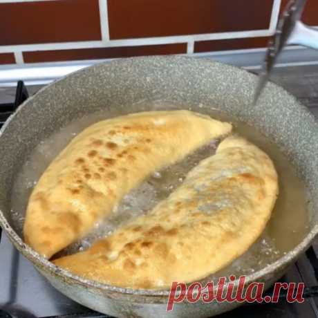 ПОДПИШИСЬ на @SALATY_ZAKUSKI 
НАСТОЯЩИЕ ЧЕБУРЕКИ ИЗ СССР 🔥
Слушай озвучку 🔊
Это рецепт достоин оказаться у тебя в сохранённых 👉🏽
#вуаля🔪
.
Всем Приятного 
@na_xapaktepe
