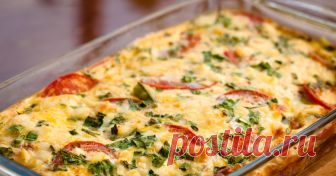 Кабачки с помидорами, запеченные под сыром