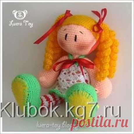 Кукла в полосатых чулках | Клубок
