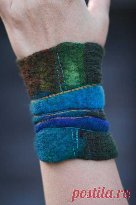 Nuno felted cuff - Felt bracelet - wrist warmer - Felted Cuff - Wrap Around