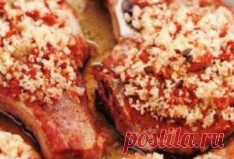 Корейка под шубой хлебной Корейка под шубой – очень простое и вкусное блюдо. Такое нежное вкусное мясо можно запечь в выходной или на праздничный стол.