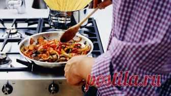 5 вкусных рецептов ужина для тех, кто не любит долго стоять у плиты