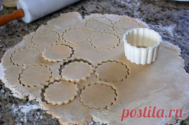 Лучший рецепт тарталеток (2 вида теста — сладкие и под закуски). 

Получится вкуснее магазинных!




Тарталетки — удивительная выпечка, с помощью которой можно подать потрясающие десерты и закуски! Предлагаю вам рецепт тарталеток — вернее, даже два — для сладкой на…