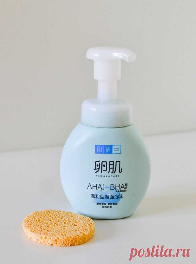 пенка для умывания с AHA и BHA кислотами от японской марки Hada Labo.