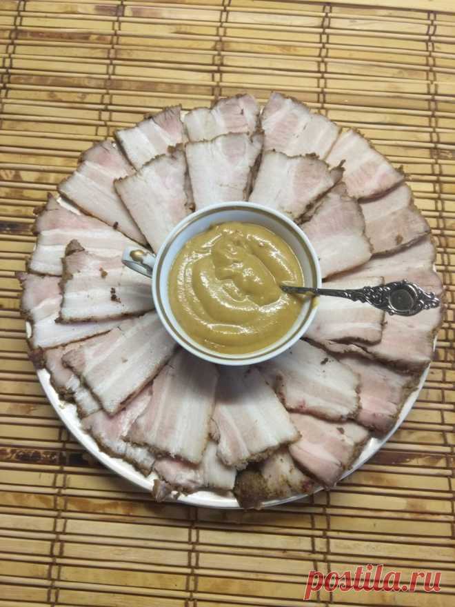 Грудинка, запеченная в духовке в горчице и специях