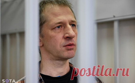 Журналиста RusNews приговорили к семи годам за «фейки» об армии. Роман Иванов из Королёва получил семь лет колонии за посты, в которых шла речь о событиях в Буче, кадры откуда Минобороны назвало постановкой. Ранее в Барнауле срок по делу о «фейках» получила журналистка RusNews Мария Пономаренко