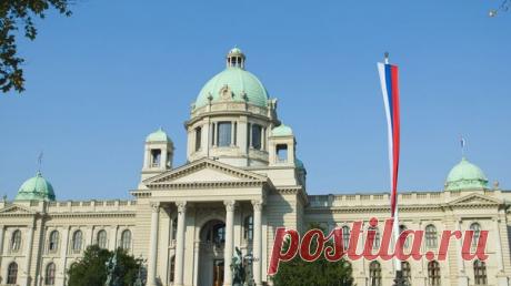 Прозападная оппозиция Сербии устроила акцию протеста в парламенте