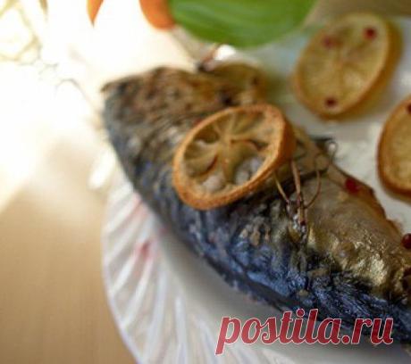 Скумбрия, запеченная на гриле с лимоном и травами