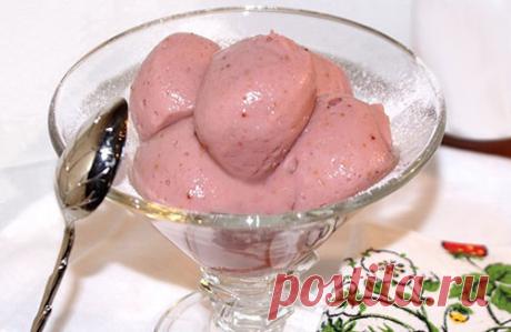 Клубничный десерт |