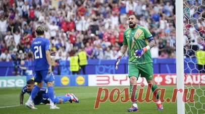 Арбитр Федотов заявил, что Италия может потребовать переигровки матча Евро со Швейцарией. Бывший арбитр Российской премьер-лиги (РПЛ) Игорь Федотов заявил, что сборная Италии может потребовать переигровки матча 1/8 финала чемпионата Европы — 2024 с командой Швейцарии. Читать далее