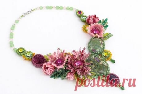 ​Идеи создания прекрасных ожерелий из бисера с объёмными цветами