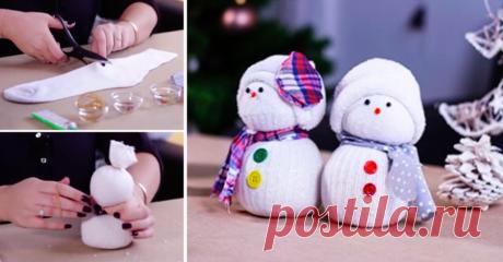 Как сшить милашку-снеговика из носка Простой мастер класс о том, как сделать снеговика-игрушку из носка.