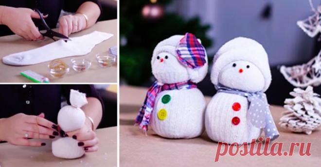 Как сшить милашку-снеговика из носка Простой мастер класс о том, как сделать снеговика-игрушку из носка.