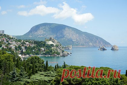 В Крыму нашли неопознанный беспилотник. Неопознанный беспилотник нашли в нескольких километрах от крымского села Ароматное. Беспилотник обнаружил местный житель по время покоса травы. Заметив лежавший на земле предмет, он позвонил в экстренные службы. Никаких разрушений поблизости не зафиксировано.