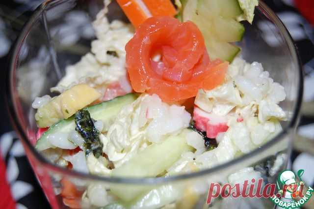 Калифорнийский суши-салат. Очень вкусный, легкий и острый салат с рисом и крабовыми палочками. Для всех любителей ролkов, которым неохота их катать. Автор: Няшка