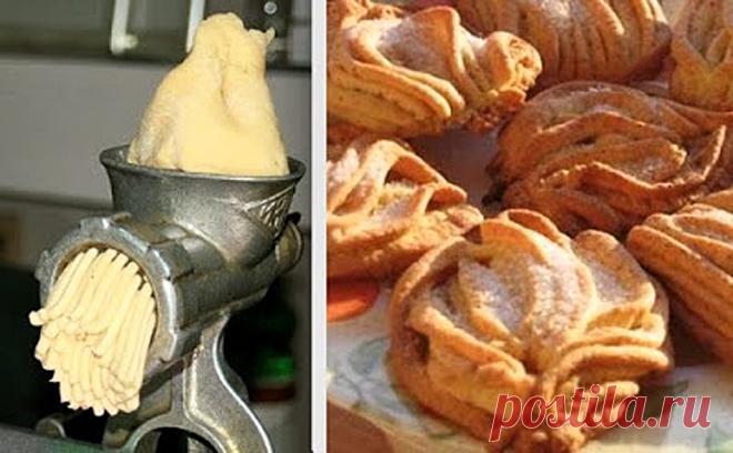 Самое лучшее в мире печенье Ингредиенты: 1 ст. сахара 3 яйца 0,5 ч.л. соды уксус или лимонный...