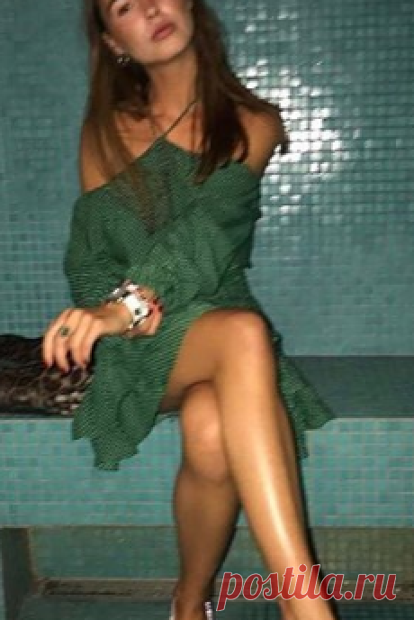 Designers Remix в Instagram: «There's something about that color this season 💚🍾🍸 @sophiaroe celebrated last night in Rion Dot Dress 💚 #designersremixss17 #shopnow…» • Instagram