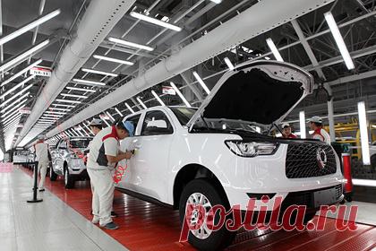 Китайский автозавод заработал на повышении цен в России. Выручка от продаж на российском рынке китайского автоконцерна Great Wall Motor (GWM) в первом полугодии выросла на 14 процентов, до 2,3 миллиарда юаней (20 миллиардов рублей), при падении продаж на 26 процентов. Такой результат объясняется значительным ростом стоимости автомобилей при отсутствии конкуренции.