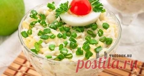 Салат с кальмарами и яблоками