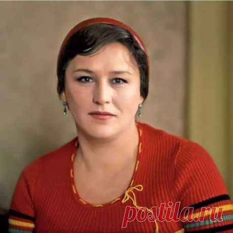 Нонна Викторовна Мордюкова (25.11.1925 - 06.07.2008).