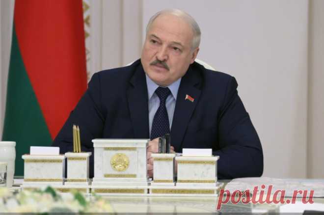 Лукашенко: ни одна из сторон не применит ядерное оружие в ходе СВО. Глава Белоруссии отметил, что «руки будут развязаны», если агрессию проявит НАТО.