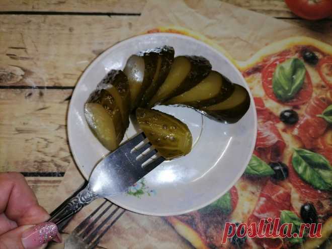 Подскажу, что делать, если огурцы в банке оказались слишком кислые. Исправить ситуацию не сложно за 5 минут | Кулинарный техникум | Яндекс Дзен