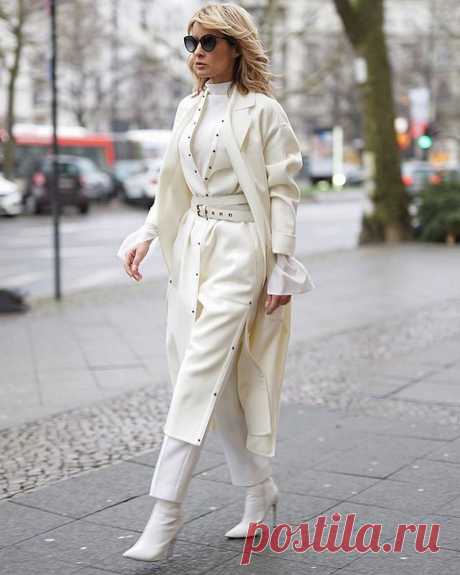 Монохромные образы в одежде: total look 2023